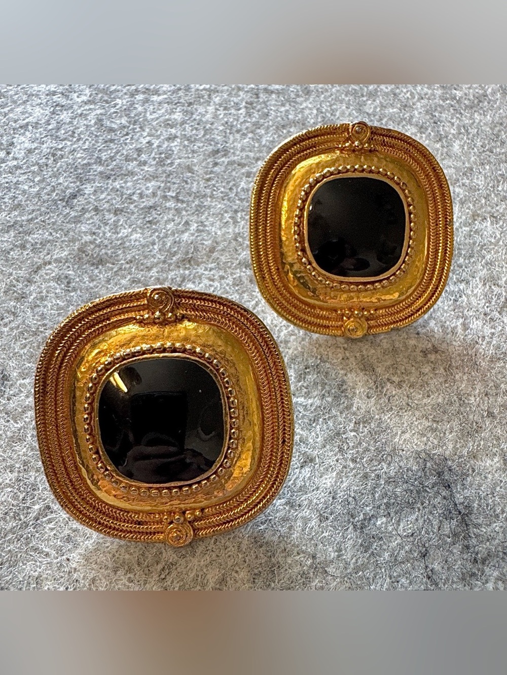 VTG Edouard Rambaud Paris 80s Runway Gold Clip On Earrings 1.5”